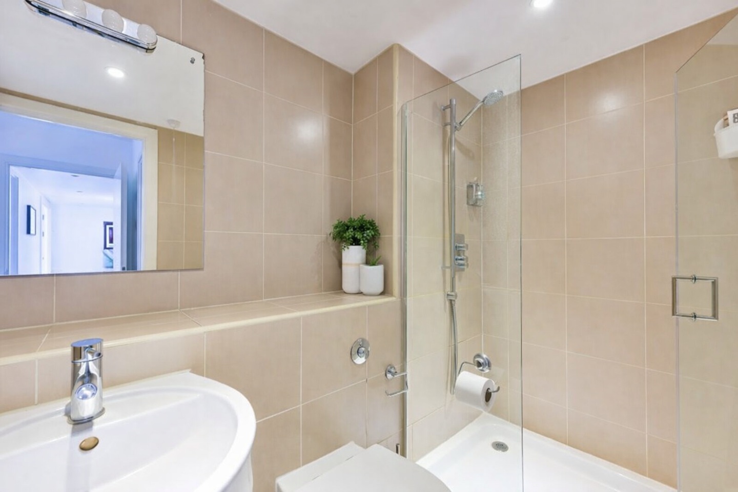 Additional image 11 of 2 Bed Flat, Falcon Wharf, SW11, N1 7GU