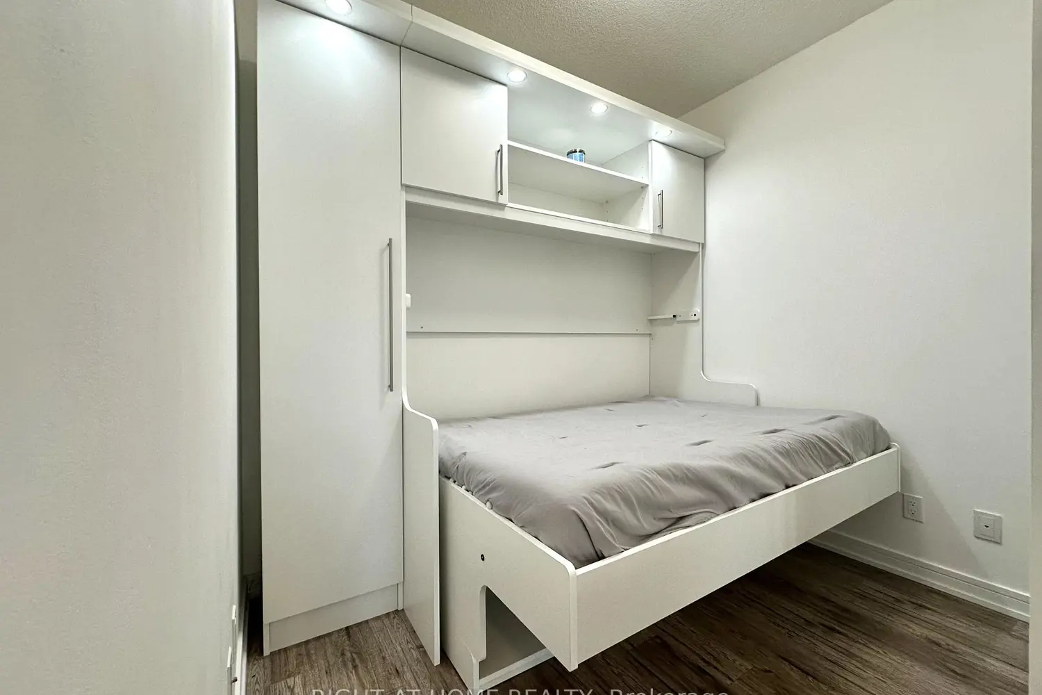 Additional image 10 of 621 Sheppard Avenue 321