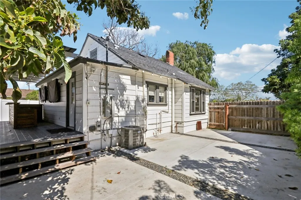 Additional image 47 of 230 S B St Unit 1, Tustin, CA 92780
