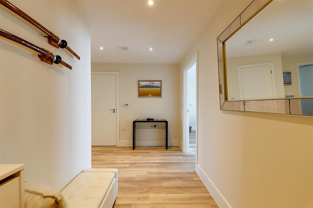 Additional image 10 of 3 bed flat for saleCalista, West Parade, Worthing BN11