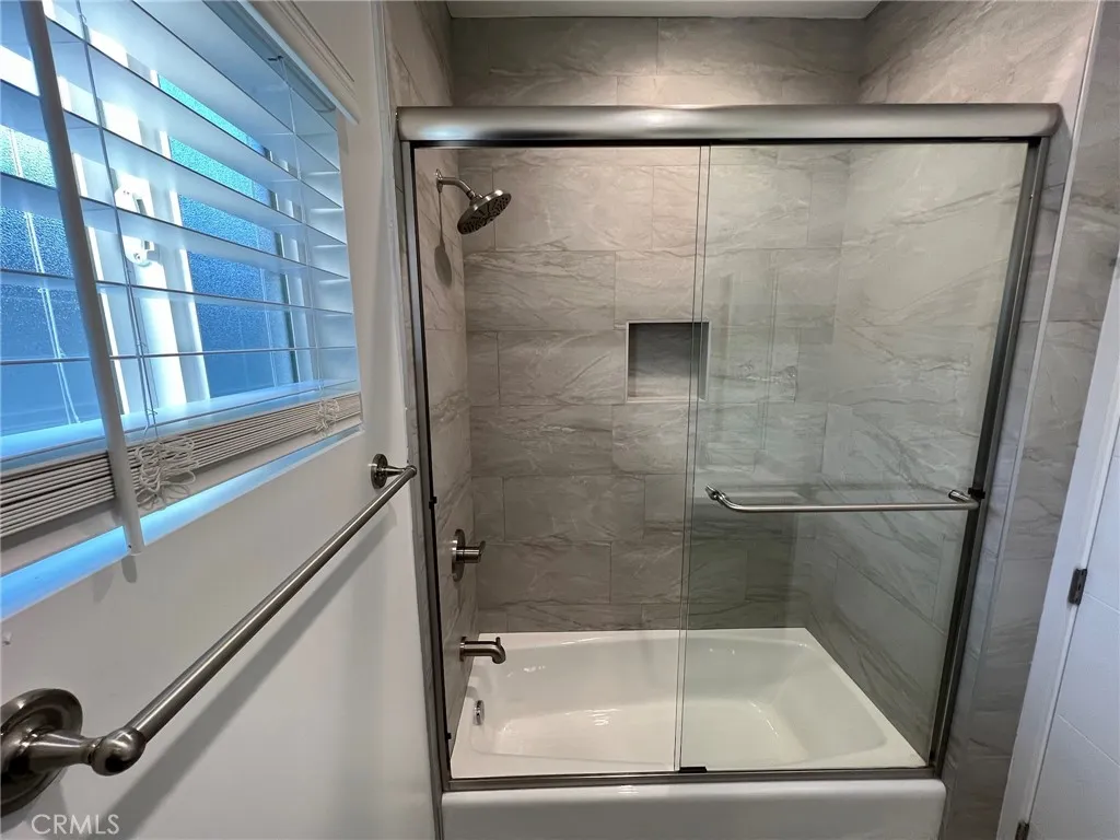 Additional image 16 of 22050 Hart Street, Canoga Park, CA 91303