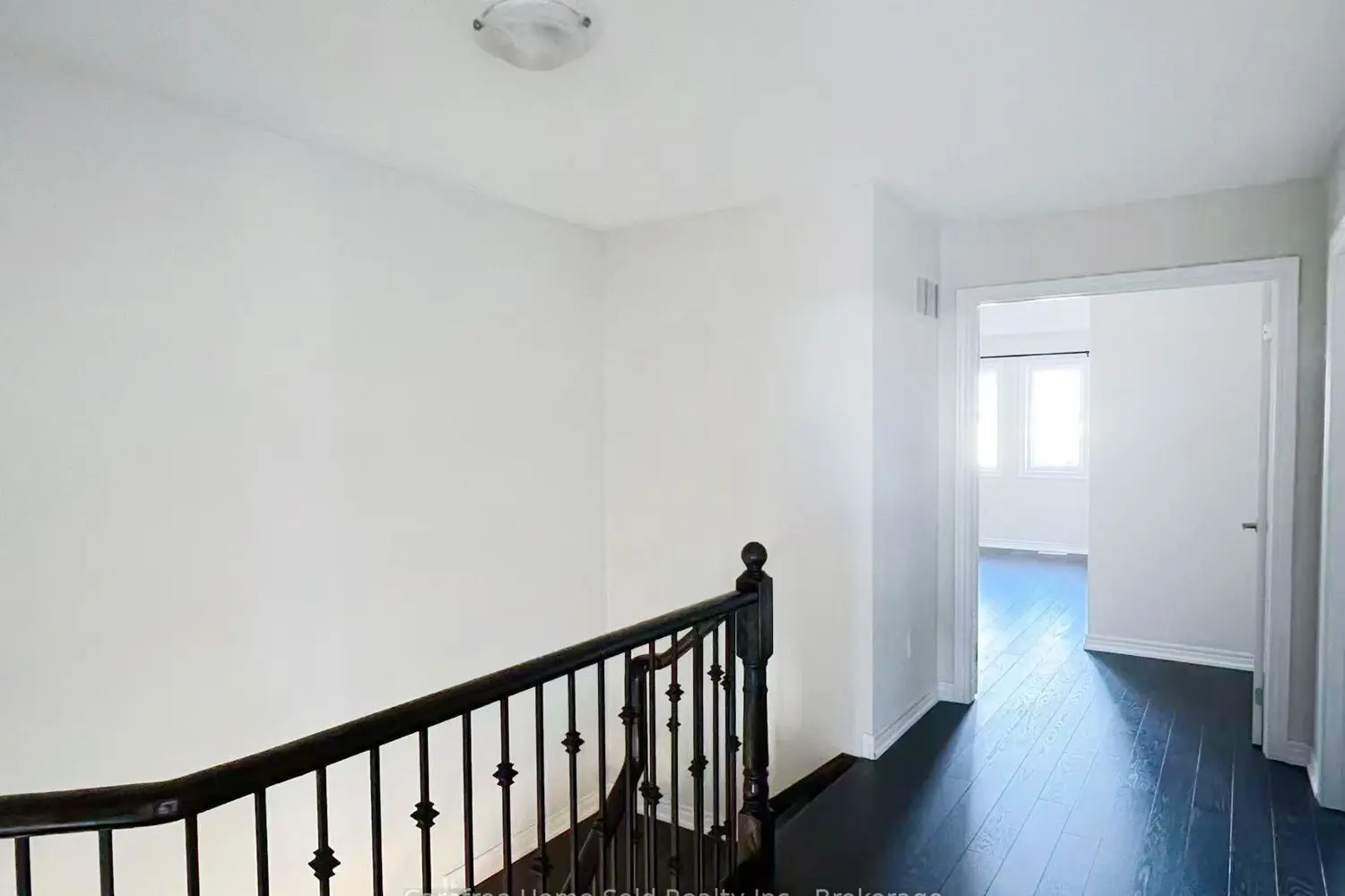 33 Oakmoor Lane photo 5