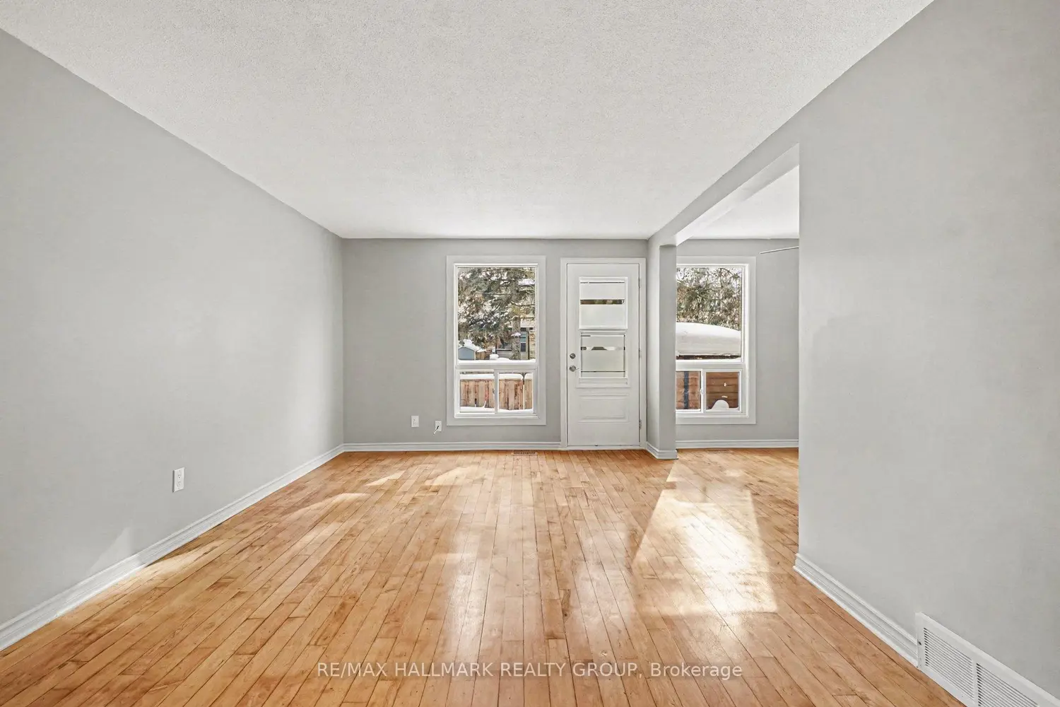 Additional image 4 of 7846 Jeanne D'arc Boulevard 55