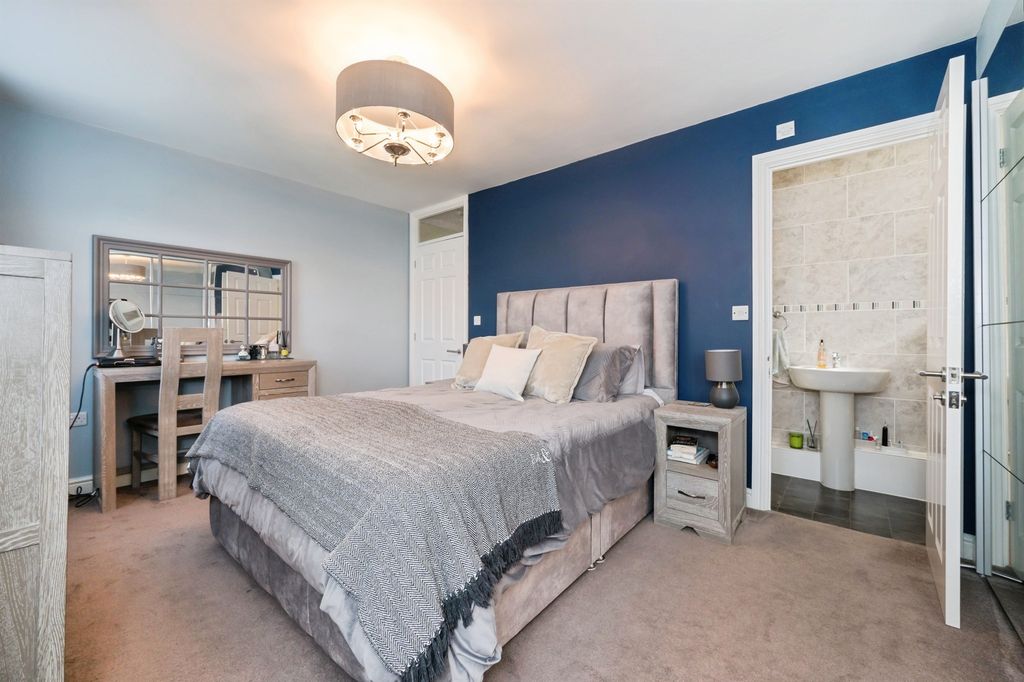 Additional image 12 of 4 bed link detached house for saleBeattie Rise, Hedge End, Southampton SO30