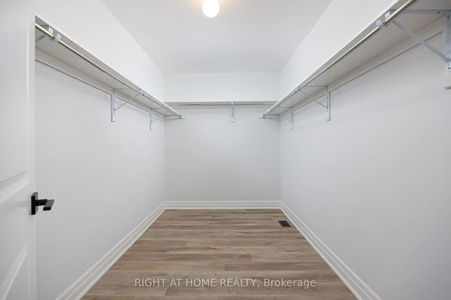 Additional image 16 of 8 Nicort Road