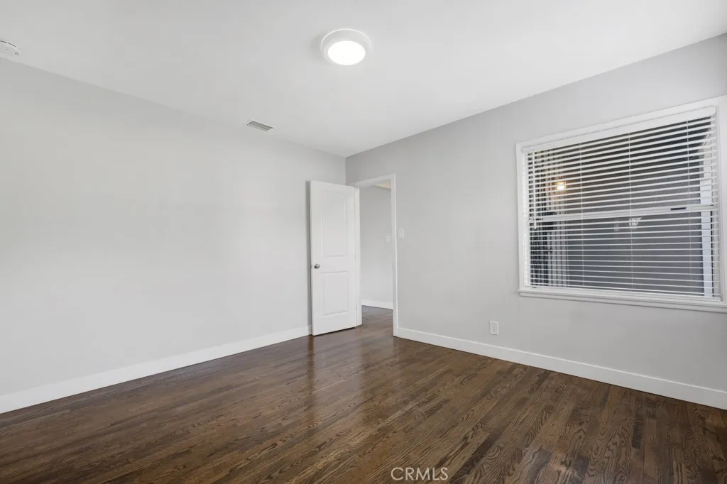 Additional image 14 of 18350 Lorne St, Reseda, CA 91335