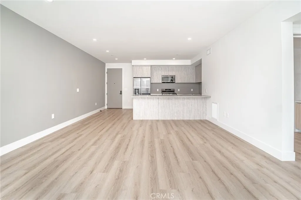 Additional image 8 of 2828 London Street Unit 206, Los Angeles, CA 90026