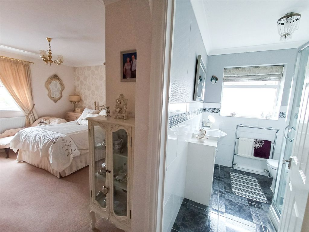 Additional image 7 of 2 bed flat for saleRest Bay Court, Rest Bay Close, Porthcawl CF36