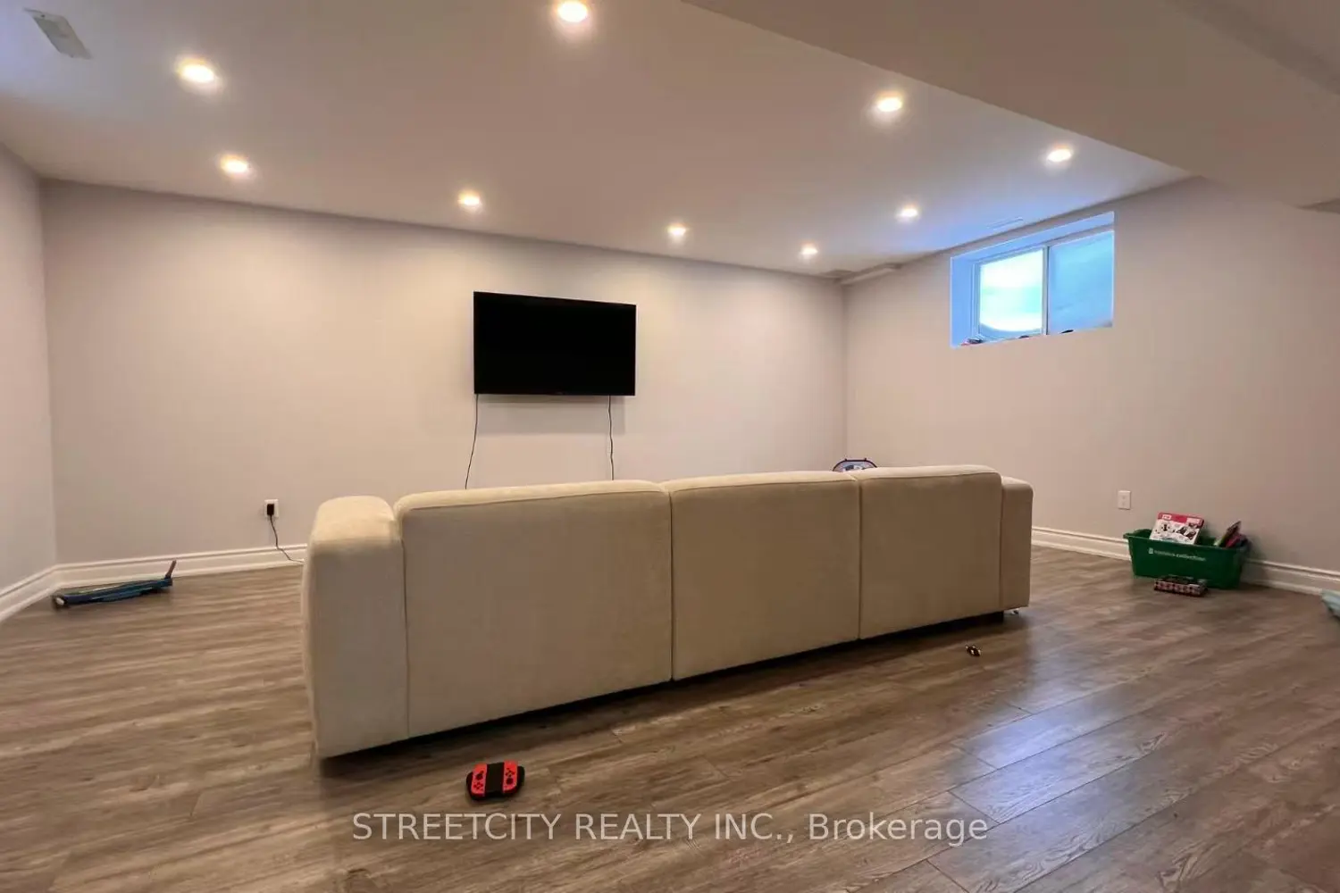 Additional image 16 of 1614 Valhalla Street