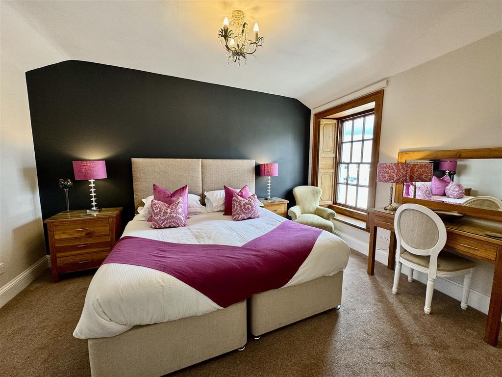 Additional image 12 of 17 bed property for saleMain Street, Keswick CA12