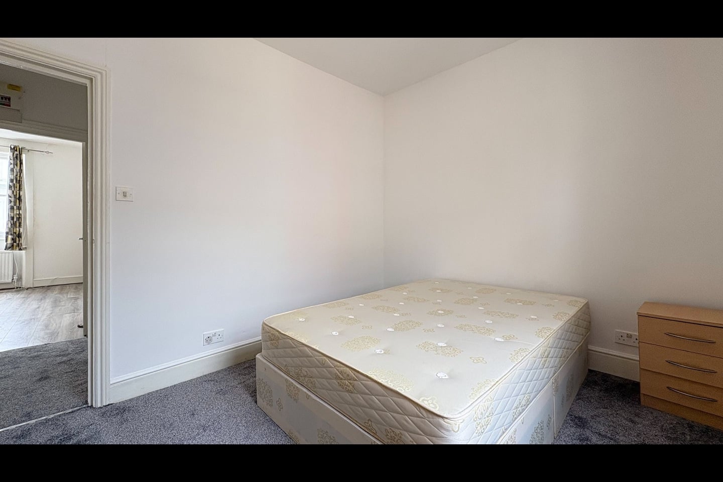 Additional image 8 of 1 Bed Flat, Ladbroke Crescent, W11, N1 7GU