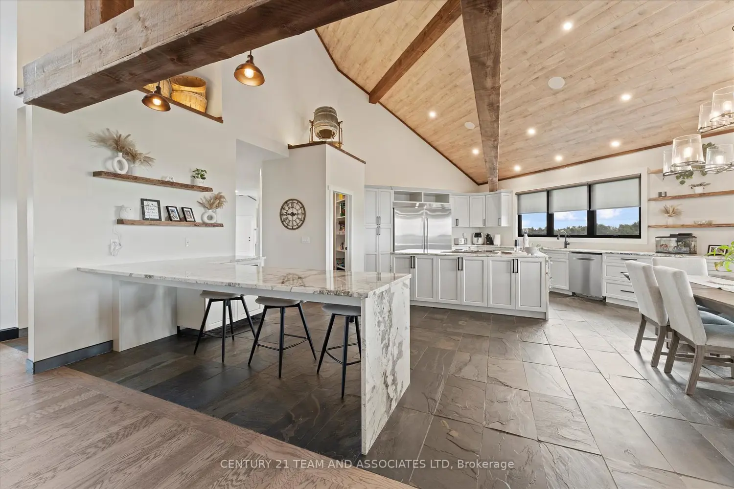 Additional image 4 of 2197 County Road 31