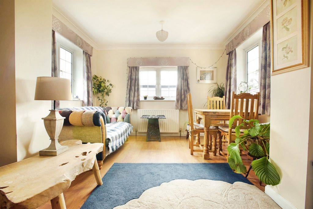 Additional image 9 of 4 bed link detached house for saleHolders Road, Amesbury, Salisbury SP4