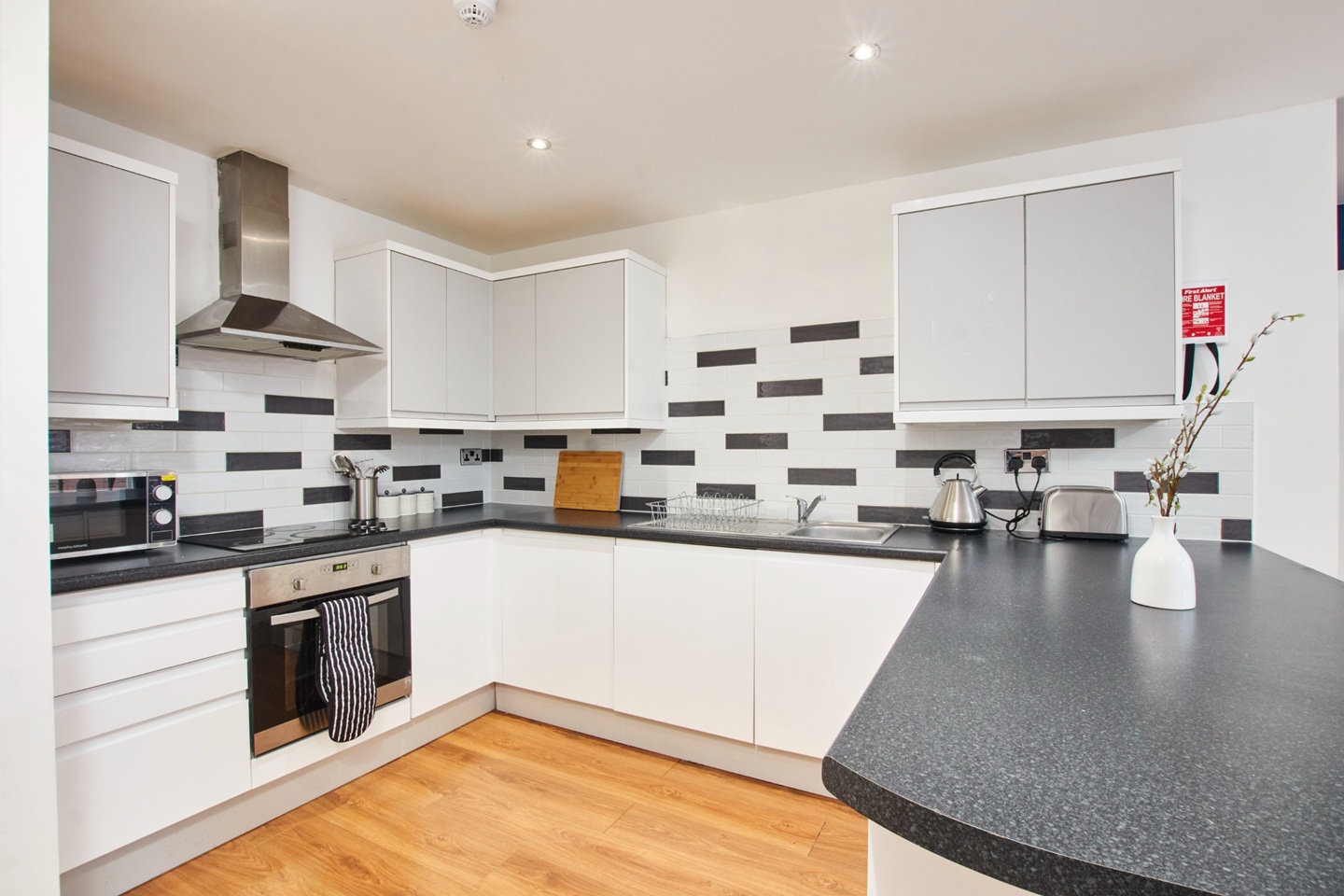 Additional image 2 of 3 Bed Flat, St Pauls St, LS1, N1 7GU