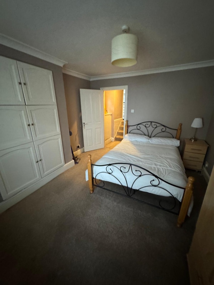 2 Bed Flat, Macroom Road, W9, N1 7GU