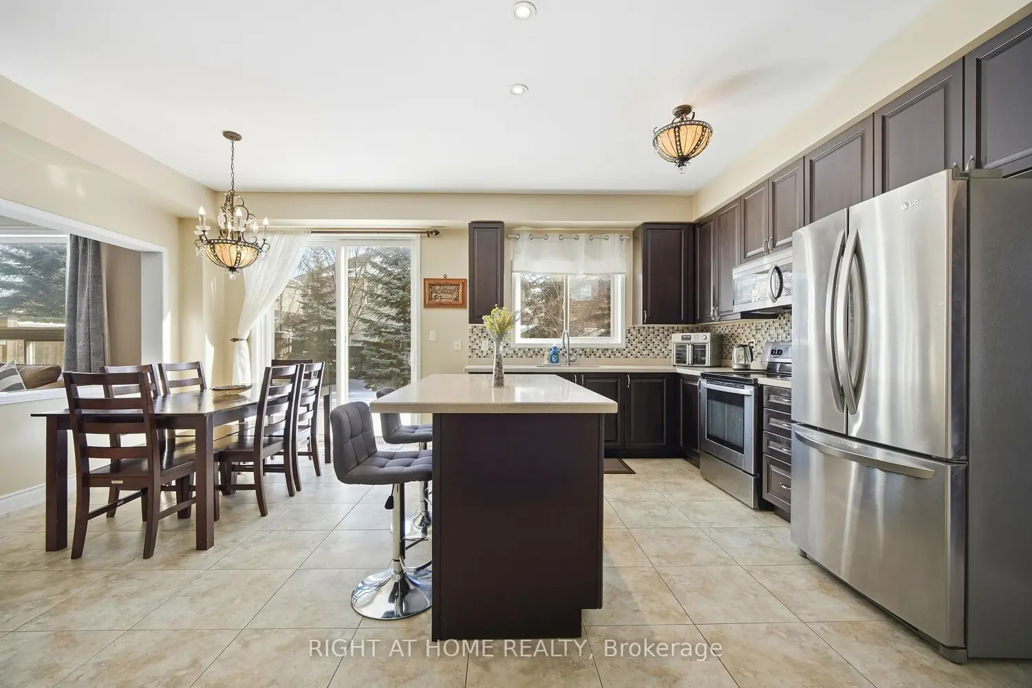 Additional image 3 of 2325 Bridle Road