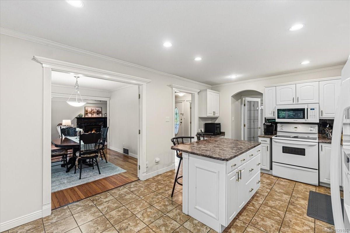 Additional image 5 of 5574 Garibaldi Drive, Nanaimo, BC, V9T 6B2