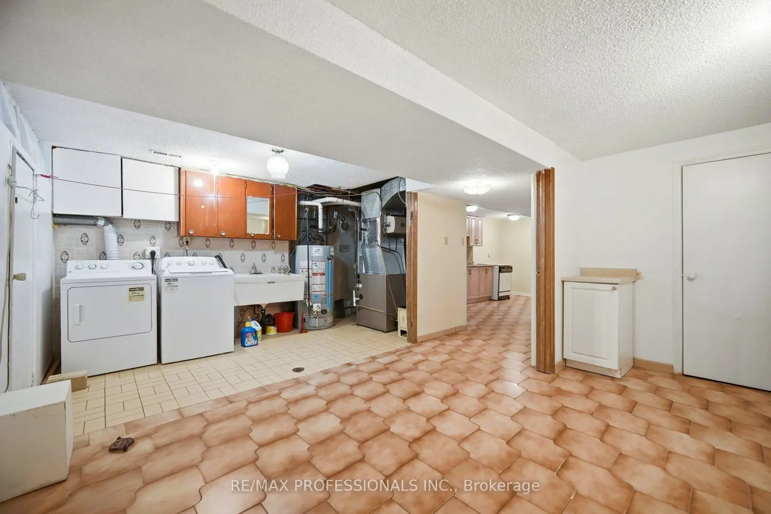Additional image 10 of 83 Spenvalley Drive