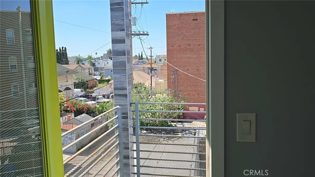 2250 W 14th St, Los Angeles, CA 90006