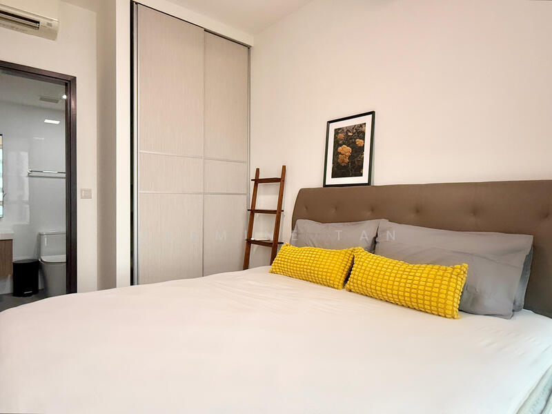 Additional image 6 of 4 Tao Ching Road