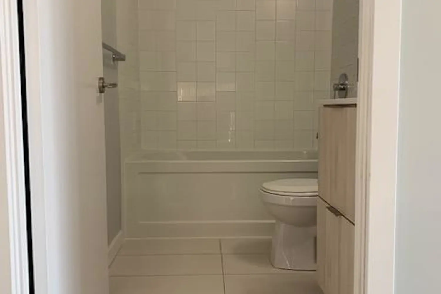 Additional image 5 of 52 Forest Manor Road 319