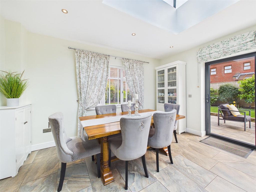 Additional image 8 of 5 bed detached house for saleSanderling Way, Porthcawl CF36