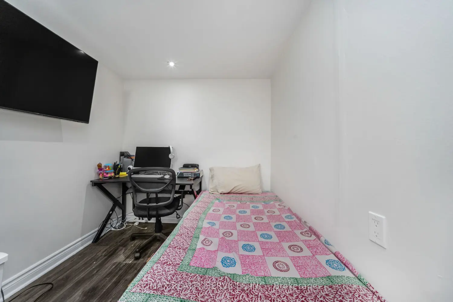 Additional image 14 of 11 Juliette Square