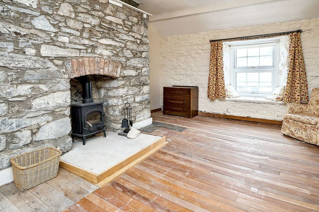Additional image 34 of 5 bed semi-detached house for saleHigh Street, Conwy LL32