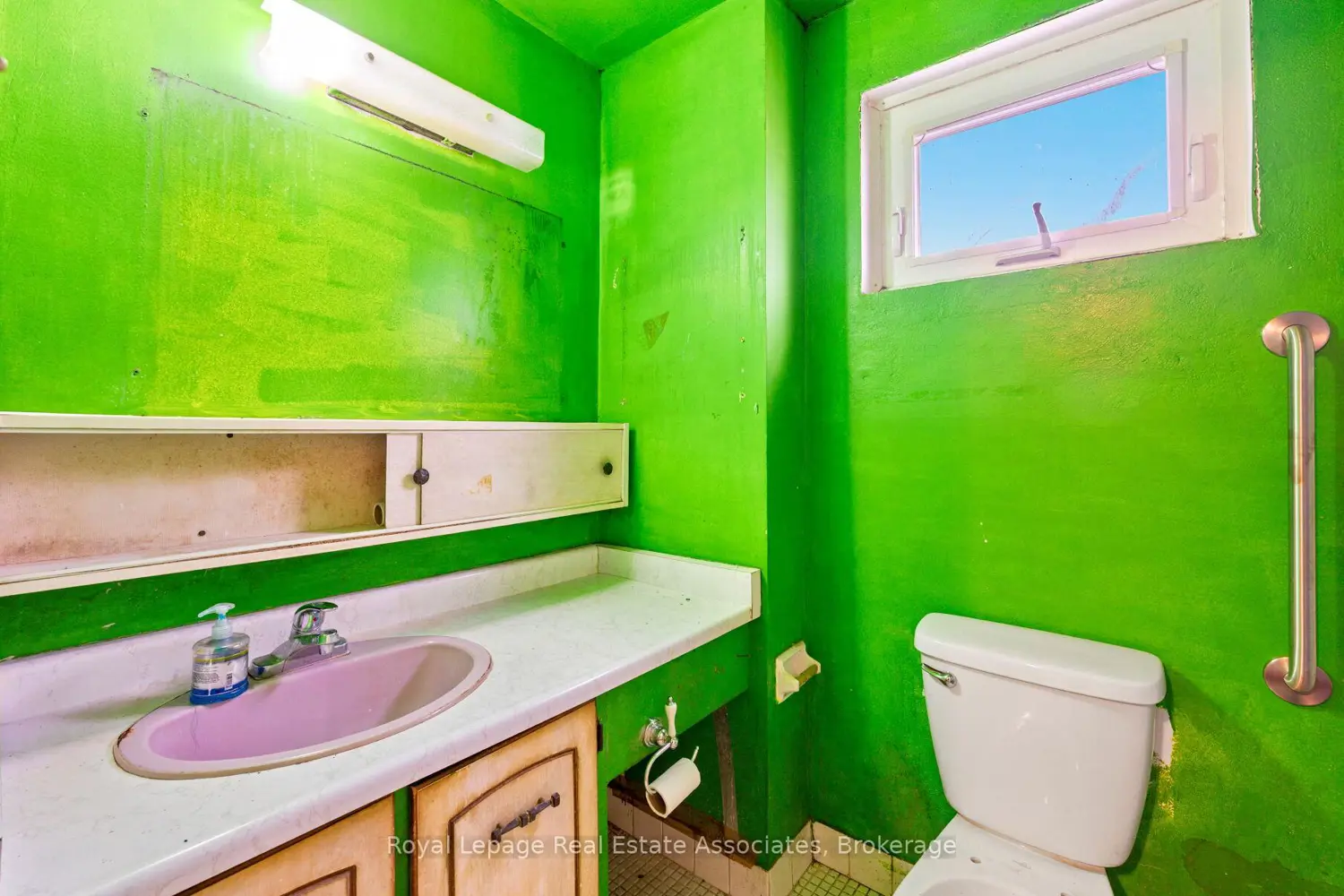 Additional image 18 of 829 Richmond Street 101