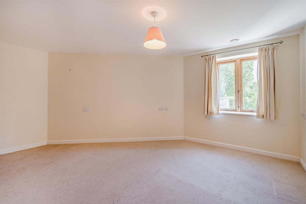Additional image 7 of 2 bed flat for saleEllisfields Court, Mount Street, Taunton TA1