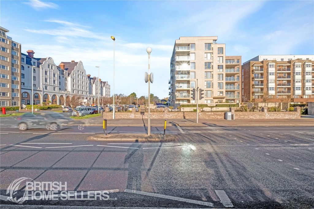 Additional image 14 of 3 bed flat for saleWest Parade, Worthing, West Sussex BN11