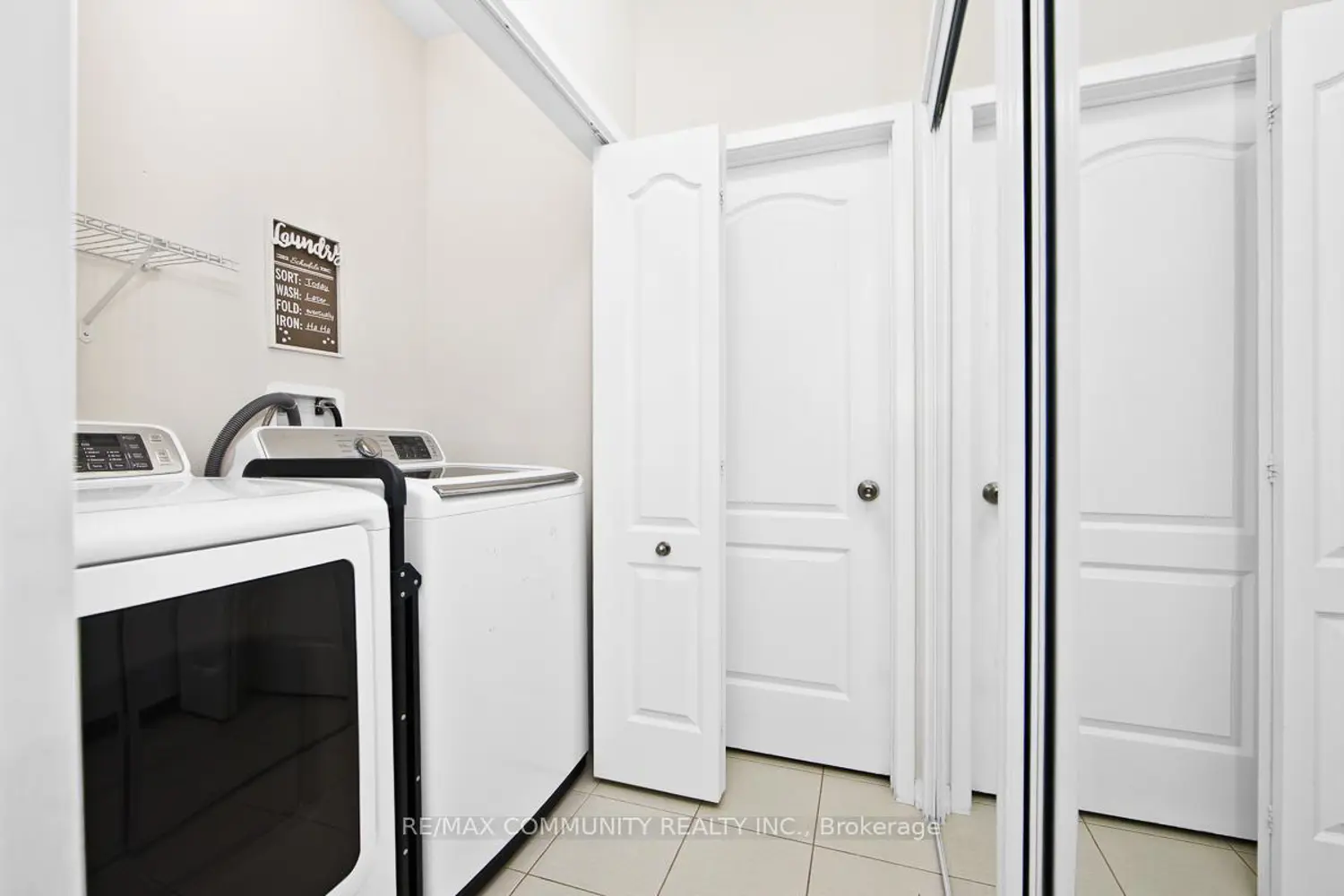 Additional image 13 of 984 Kicking Horse Path