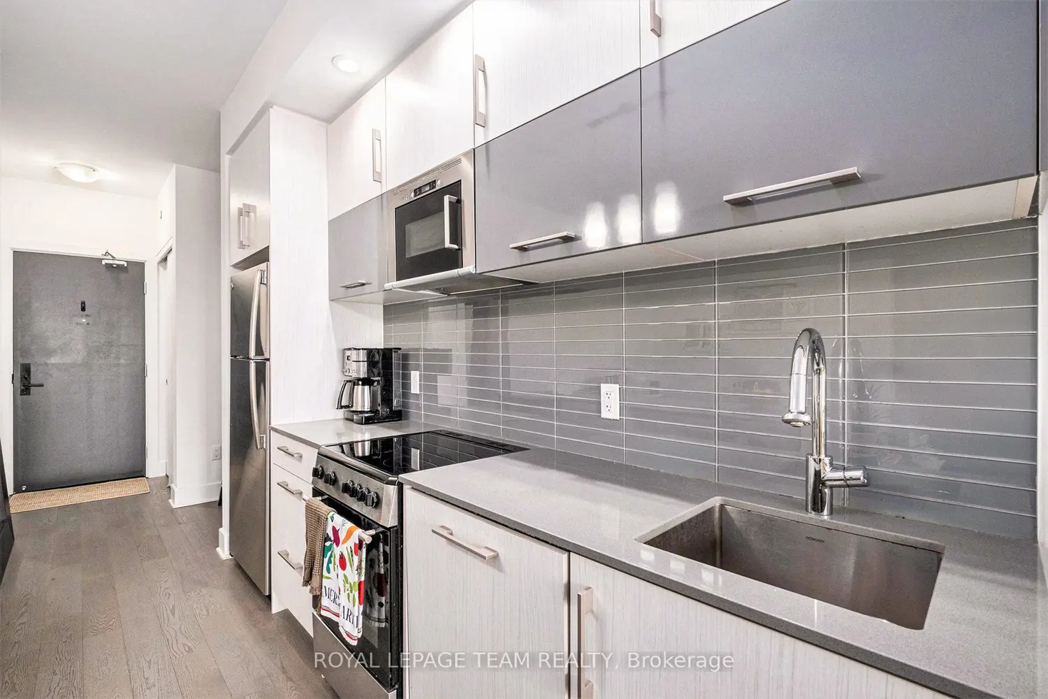 Additional image 6 of 255 Bay Street 714