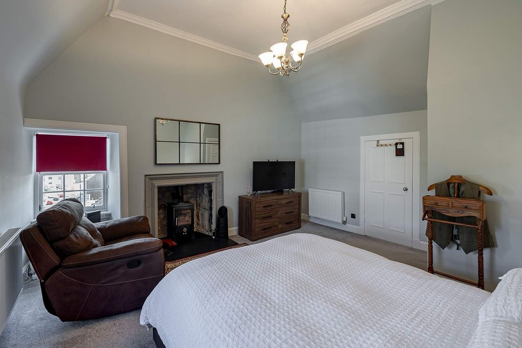 Additional image 8 of 2 bed flat for saleSecond Floor Flat, West Port House, Preston Road, Linlithgow EH49