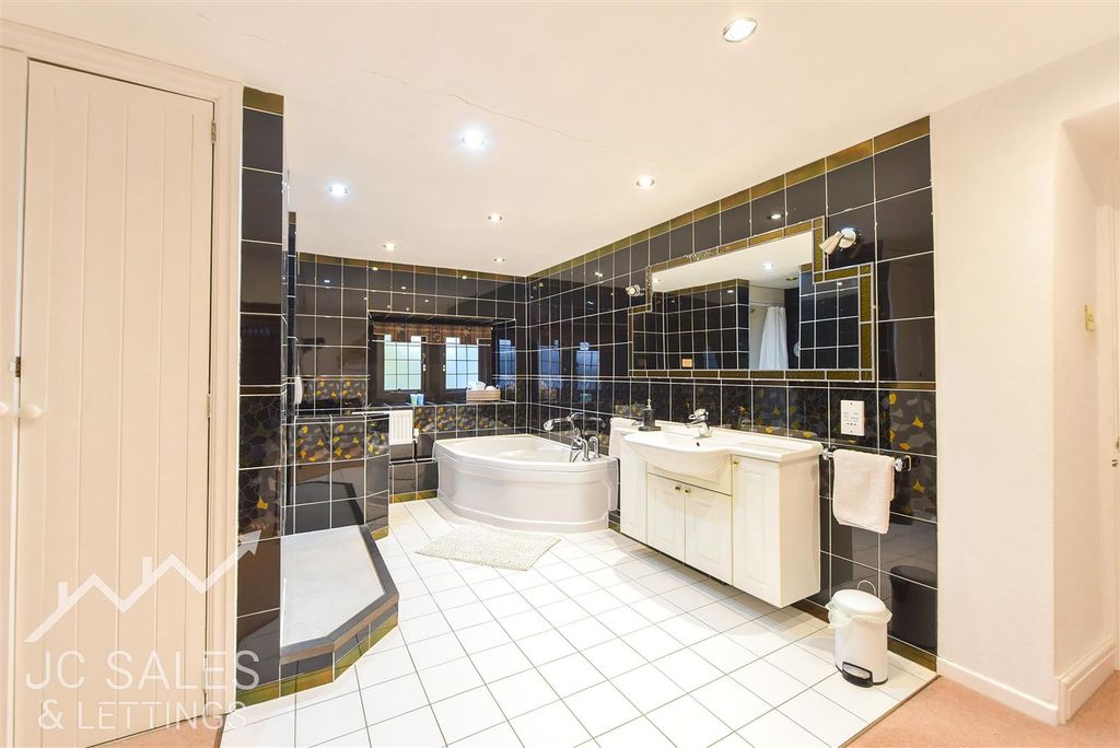 Additional image 10 of 5 bed property for saleChapel Street, Bakewell DE45