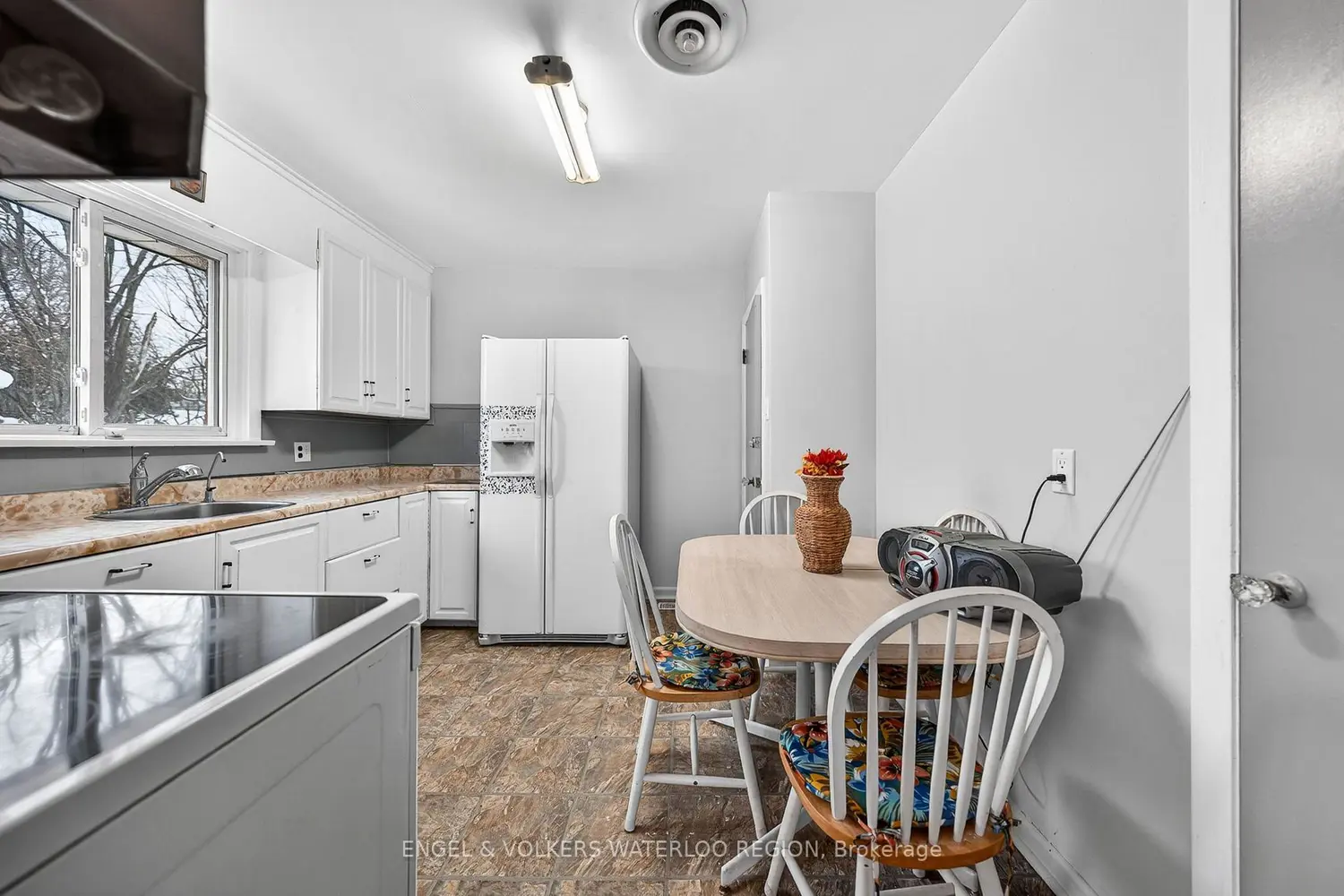 220 Clark Avenue photo 3