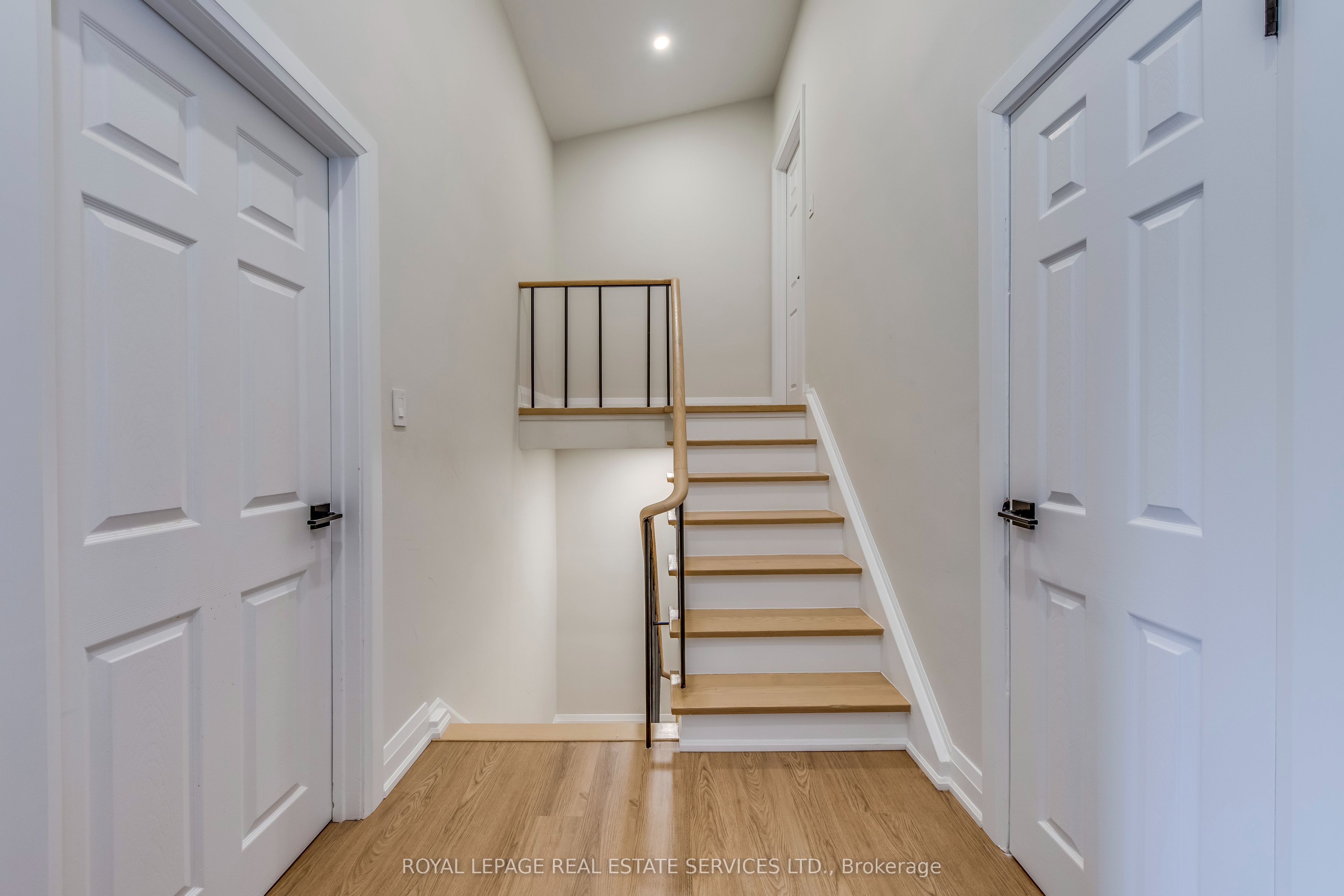 Additional image 2 of 9-3308 The Credit Woodlands N/a, Mississauga, ON, L5C 2J8