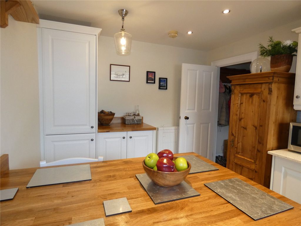 Additional image 7 of 3 bed flat for saleThe Square, Buxton, Derbyshire SK17