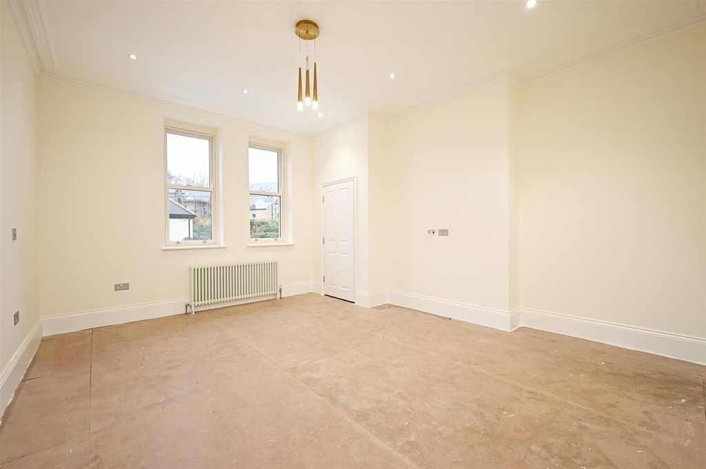 Additional image 8 of 2 bed flat for saleRutland Park, Botanical Gardens, Sheffield S10