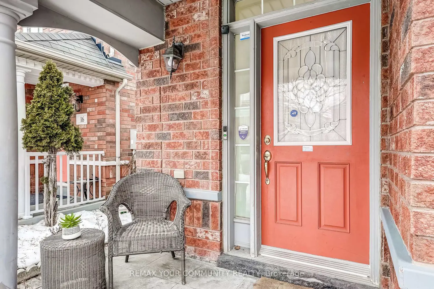 18 Tozer Crescent photo 3