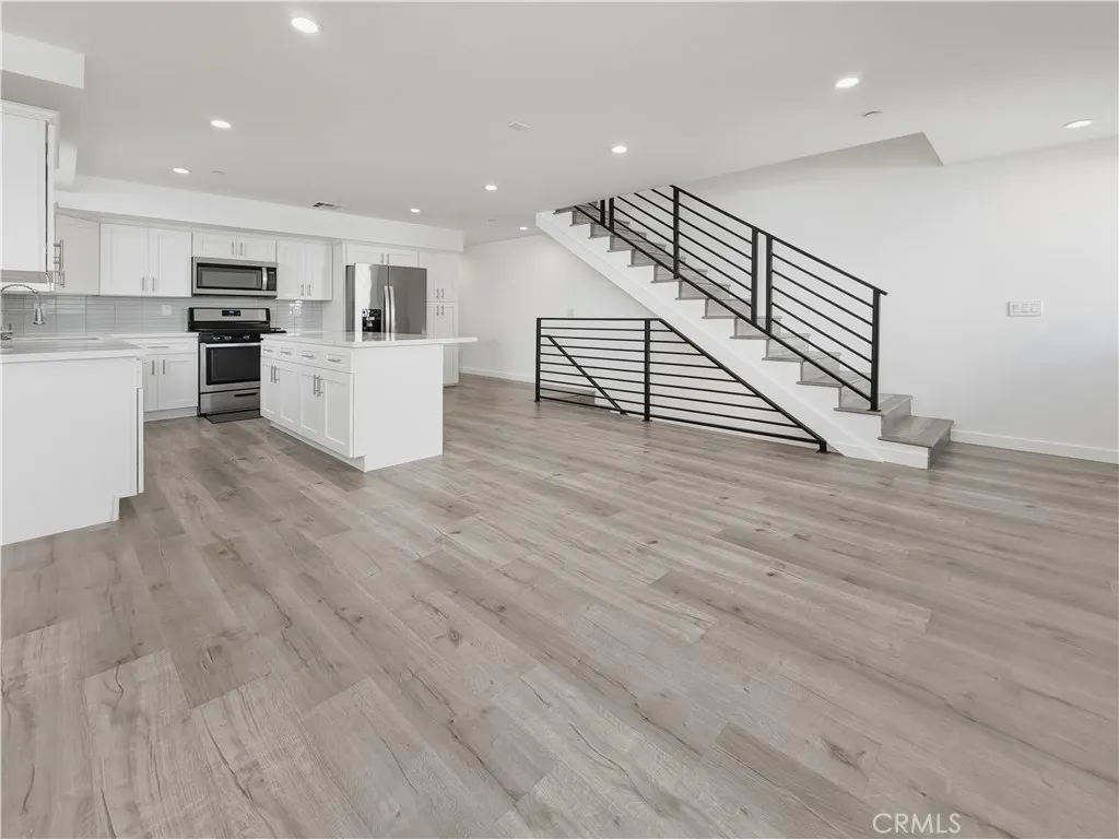 Additional image 13 of 10918 Hesby Street, North Hollywood, CA 91601