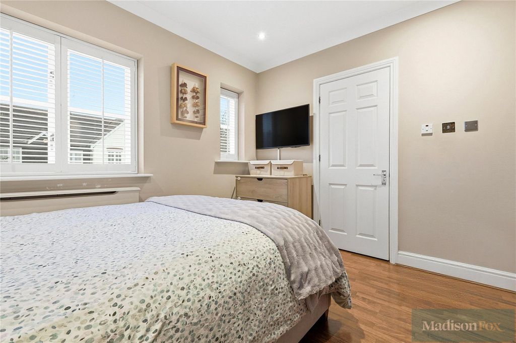 Additional image 18 of 4 bed terraced house for saleRegents Place, Loughton, Essex IG10