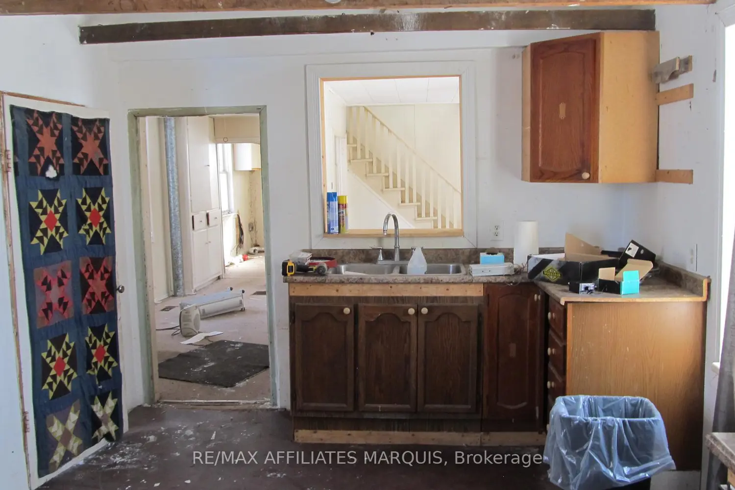 Additional image 5 of 15554 Saving Street