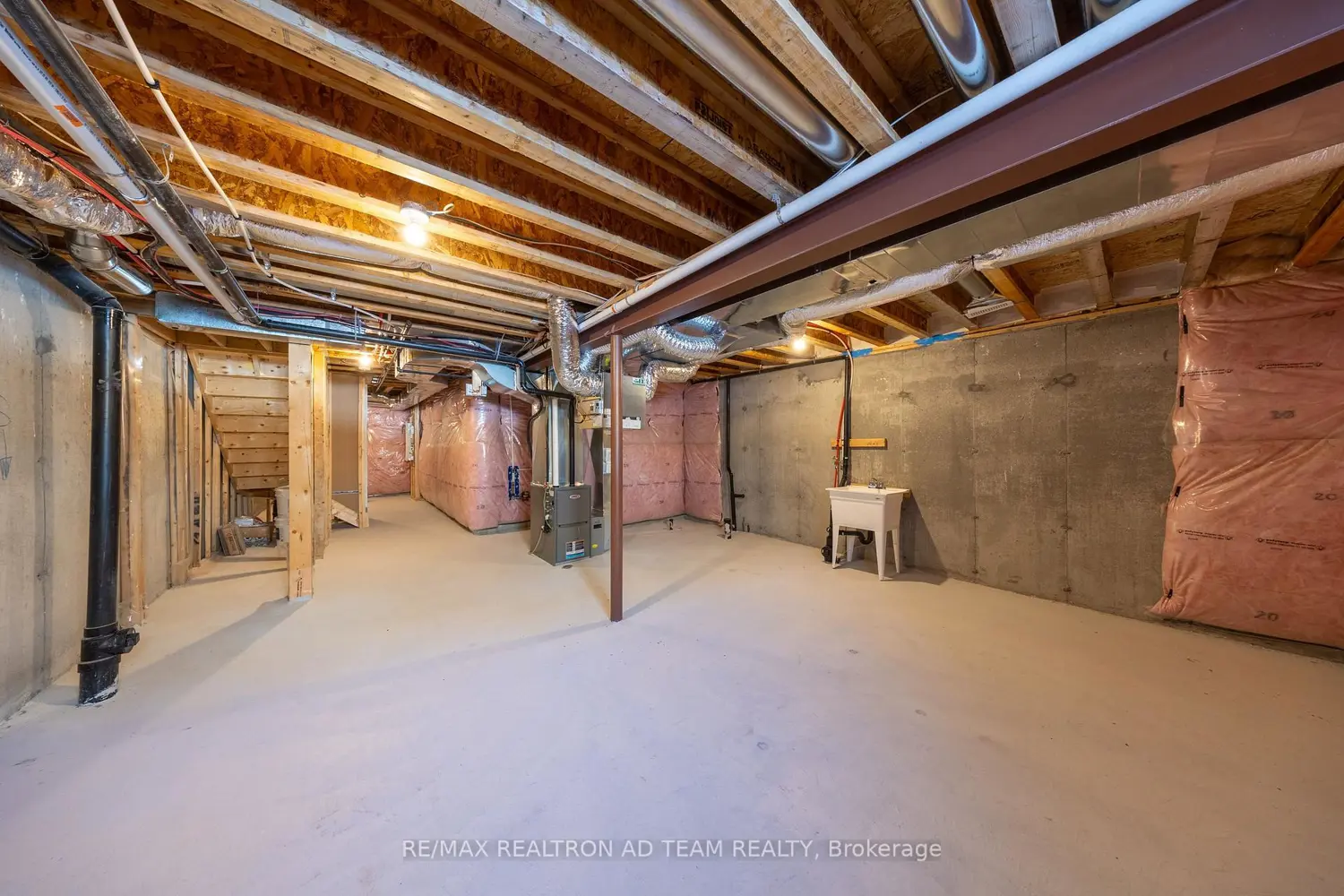 Additional image 18 of 972 Crowsnest Hollow Avenue