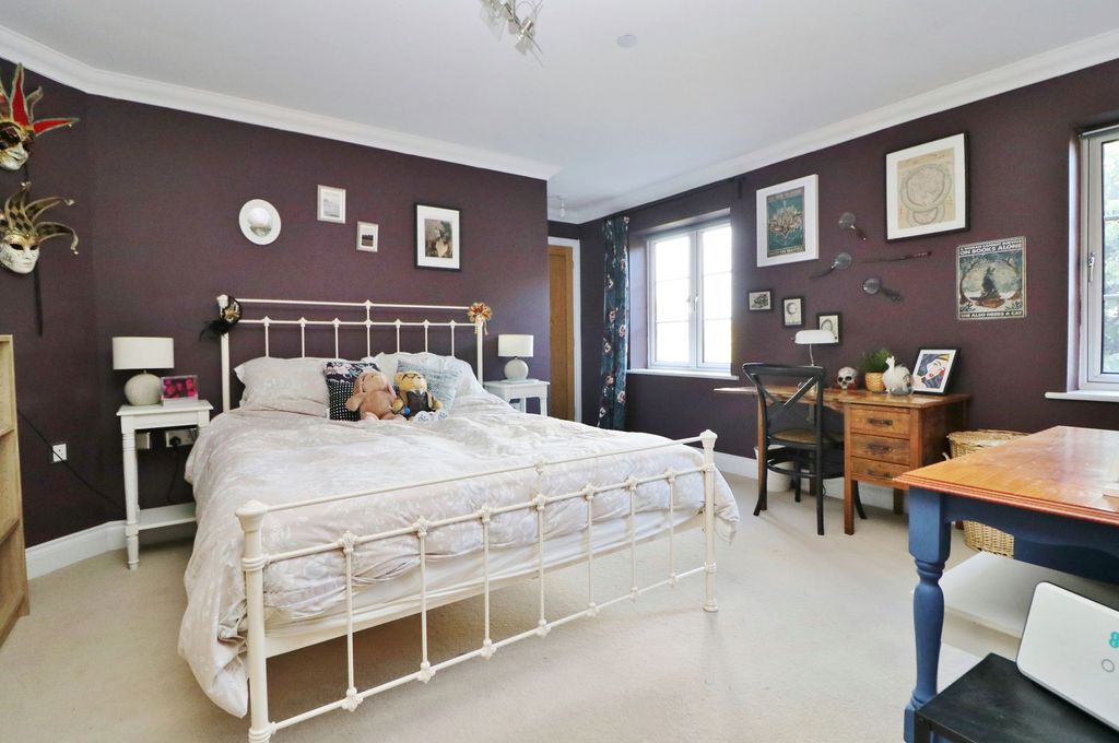 Additional image 17 of 3 bed flat for saleBotley Road, West End SO30