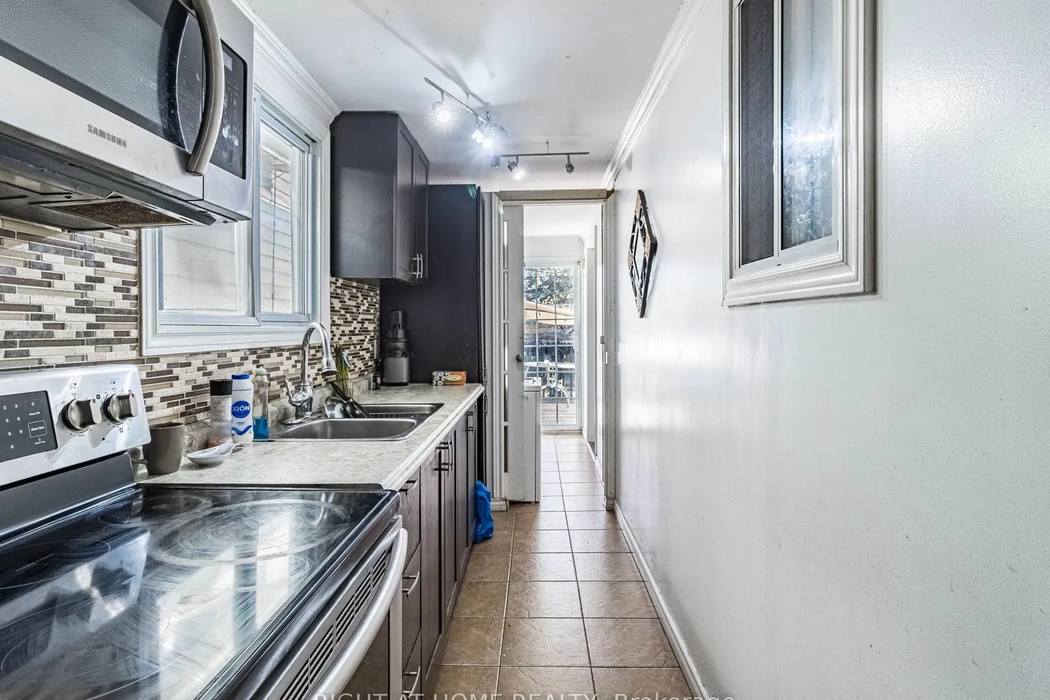 Additional image 10 of 97 29Th Street