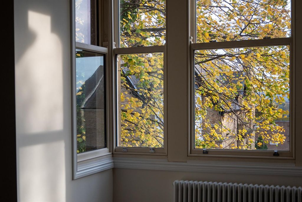 Additional image 3 of 2 bed flat for saleRutland Park, Botanical Gardens, Sheffield S10