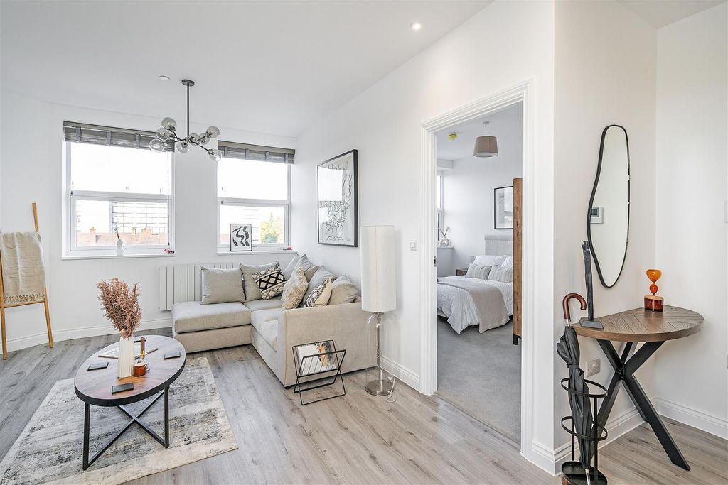Additional image 10 of 1 bed flat for saleApt 21 Warwick House, 737 Warwick Road, Solihull B91