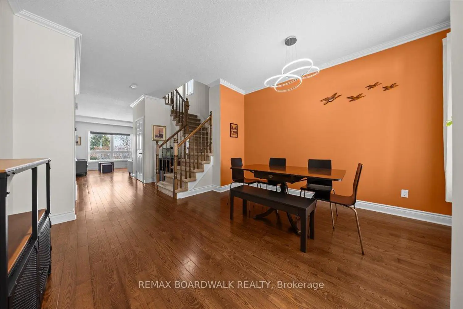 108 Jade Street photo 2