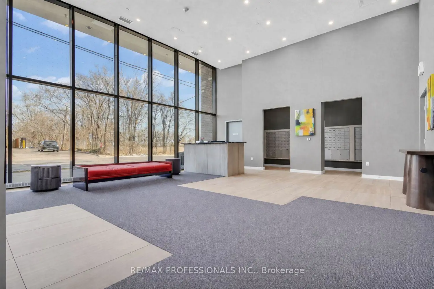 Additional image 3 of 859 The Queensway 313